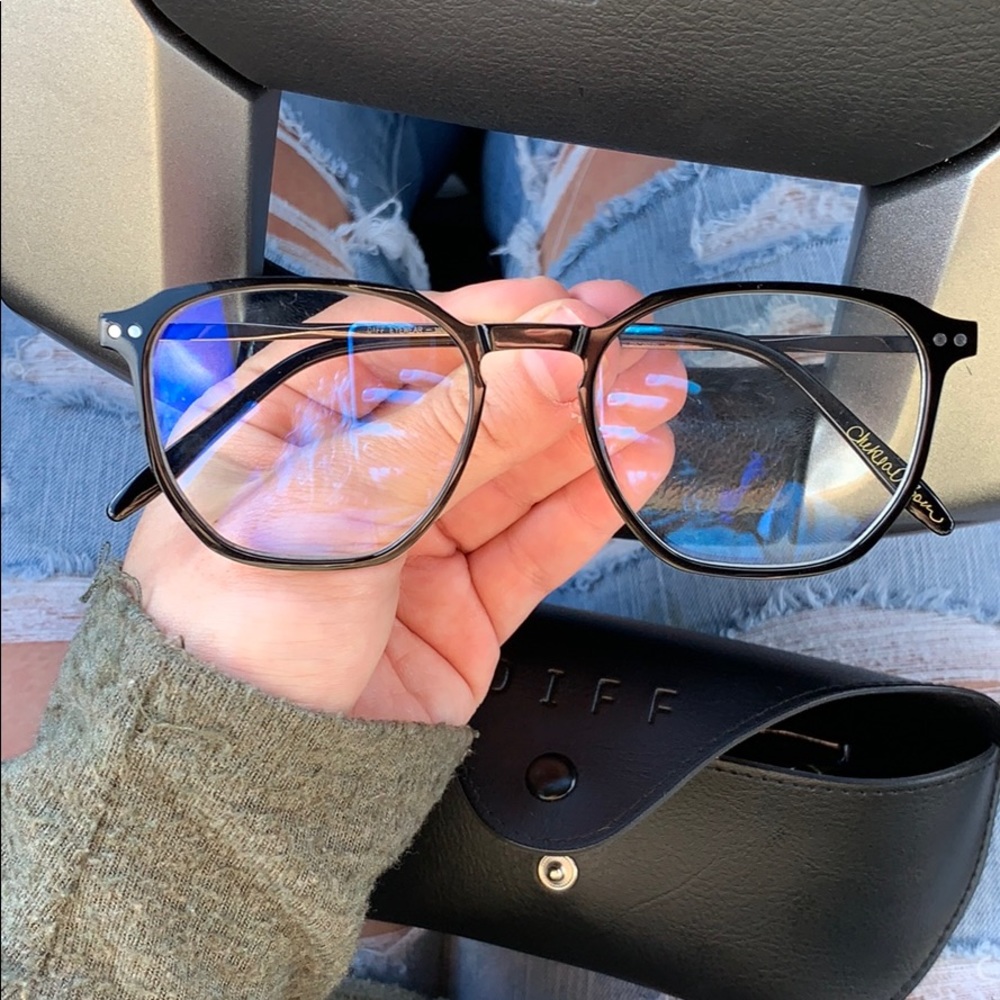 Chelsea Houska DIFF eyeglasses Noel black frames